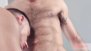 Hugo Arenas & Sergyo hot welcome bareback