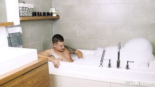 Damon Ducharme Soaps It Up 2015