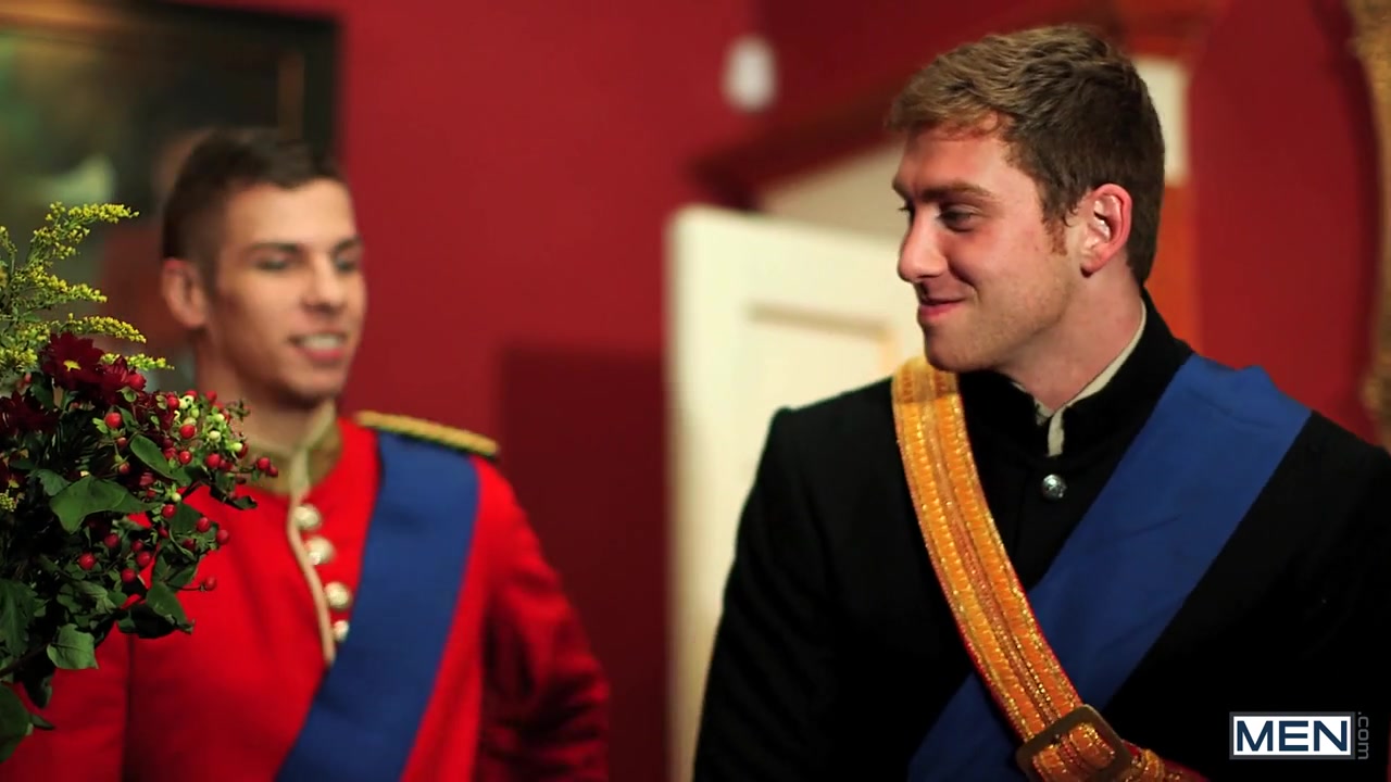 Www gay royal com