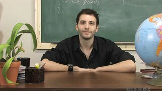 Young Gay Pornstar Chatting - Wade Warren