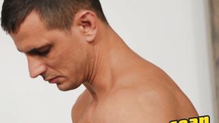 Lachlan & Manny: Bareback