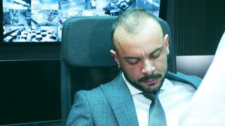 Supporting Co-Worker (Bruno Max, Sir Peter)