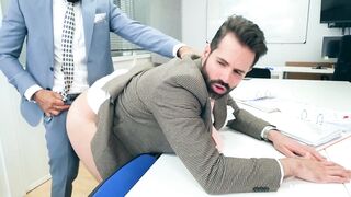 Office Voyeur (Dani Robles, Thomas Thunder)