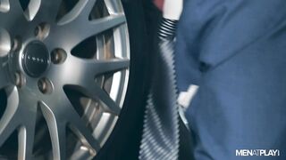 Extra Parts (Dani Robles, Joe Gillis)