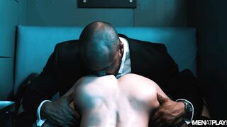 Stripper (Jason Vario, Skyy Knox)