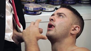 Hands Tied (Hector de Silva, Robbie Rojo)